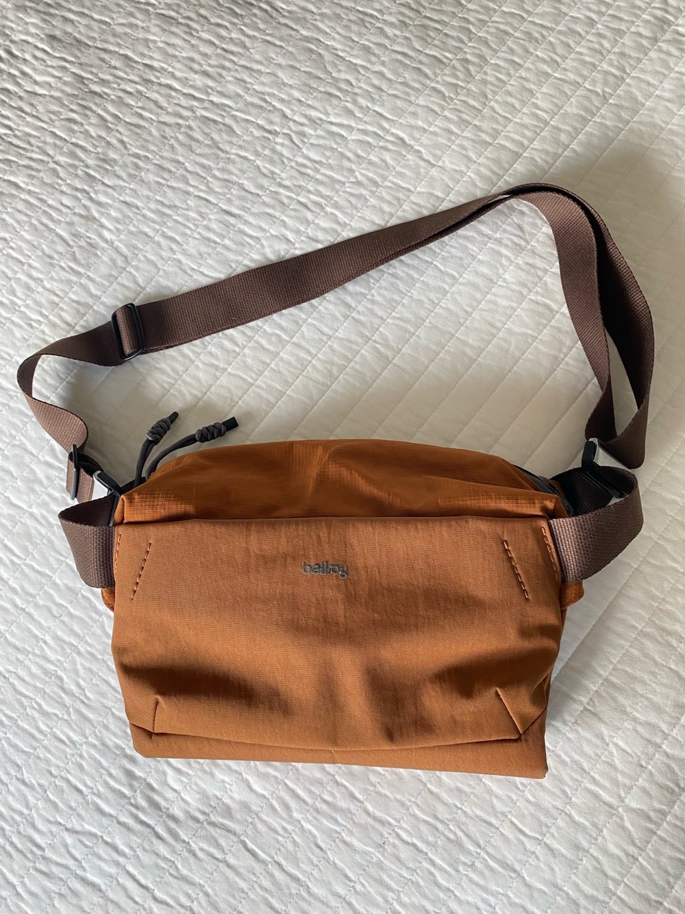 Bellroy Crossbody Venture Sling in Rust